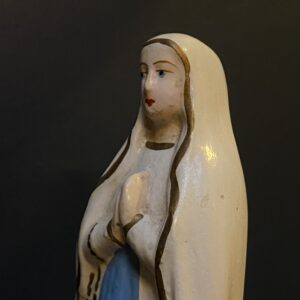 Vierge en plâtre polychrome – Image 5