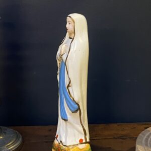 Vierge en plâtre polychrome – Image 4