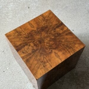 Cube en loupe d'orme 44 cm – Image 2